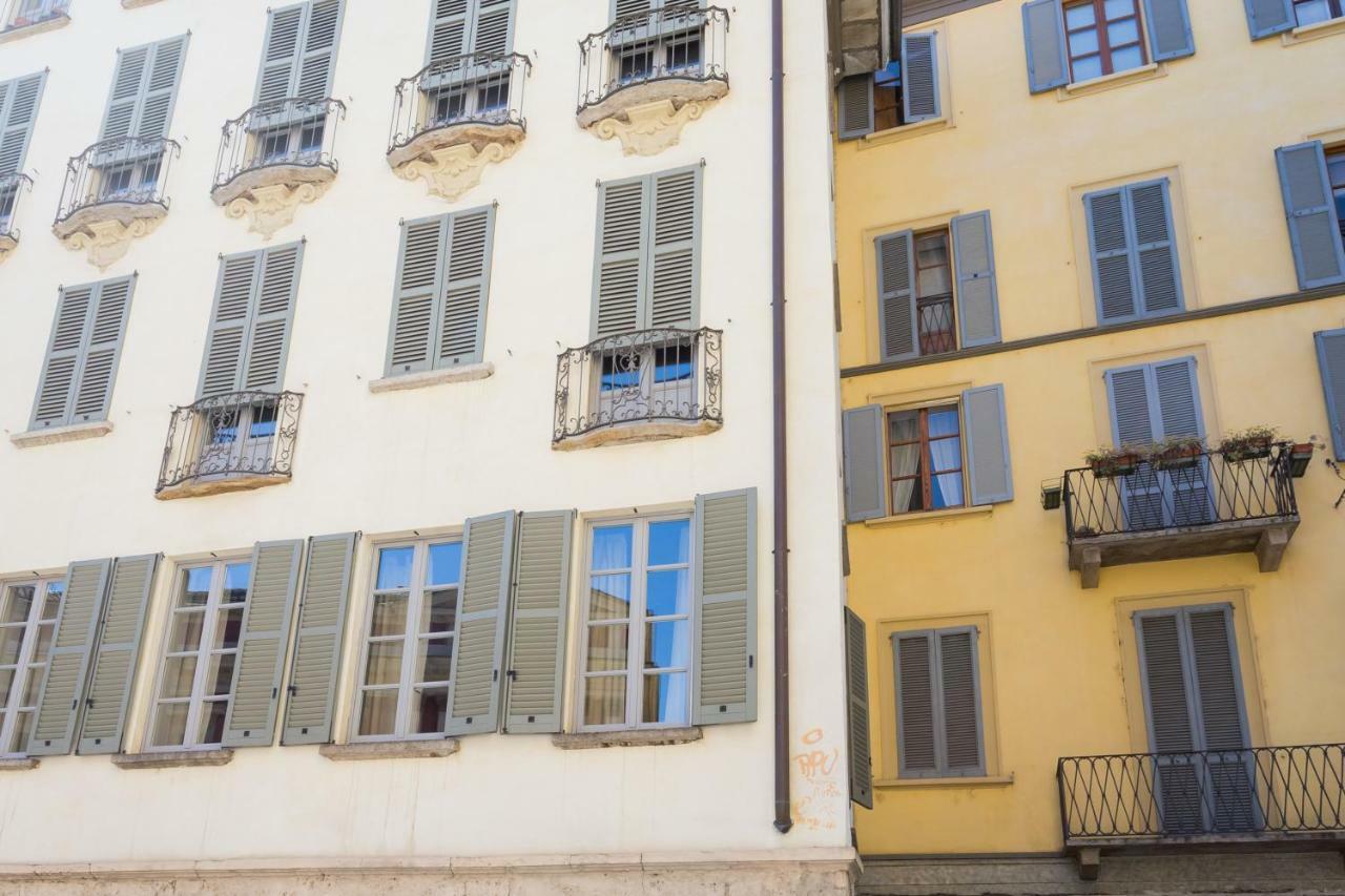 Cosy Apartment 2 Minutes From Duomo Milan Extérieur photo