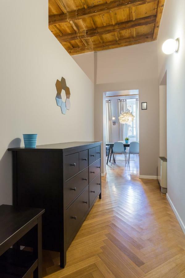 Cosy Apartment 2 Minutes From Duomo Milan Extérieur photo