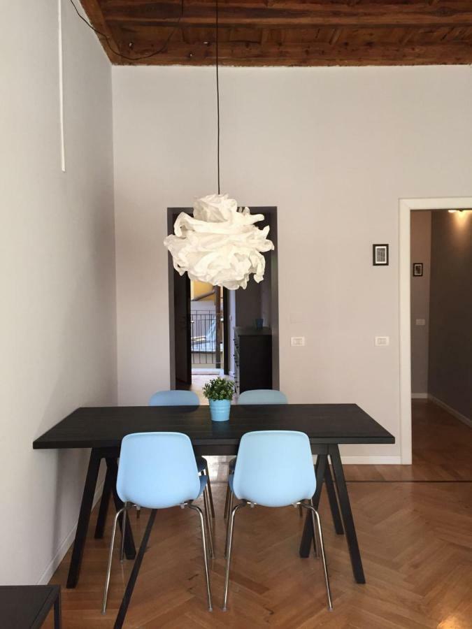 Cosy Apartment 2 Minutes From Duomo Milan Extérieur photo