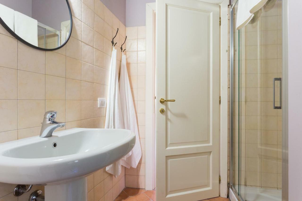 Cosy Apartment 2 Minutes From Duomo Milan Extérieur photo