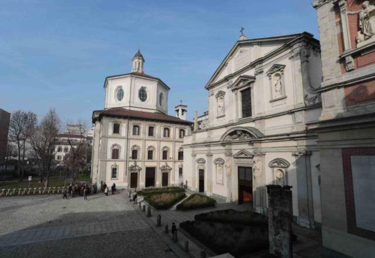 Cosy Apartment 2 Minutes From Duomo Milan Extérieur photo