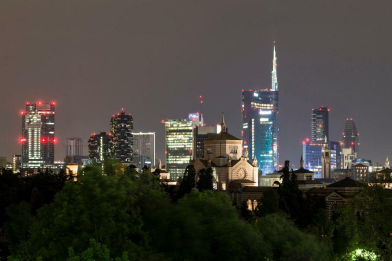 Cosy Apartment 2 Minutes From Duomo Milan Extérieur photo